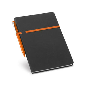 Promotivni notes A5 s horizontalnom gumicom i kemijskom olovkom, narančaste boje | Poslovni pokloni