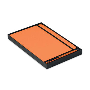 Promotivni notes A5 u setu sa kemijskom olovkom, narančaste boje, u poklon kutiji | Poslovni pokloni